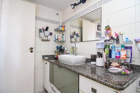 Casa à venda com 202m², 6 quartos e 1 vaga Casa à venda com 202m², 6 quartos e 1 vagaBanheiro da Suíte