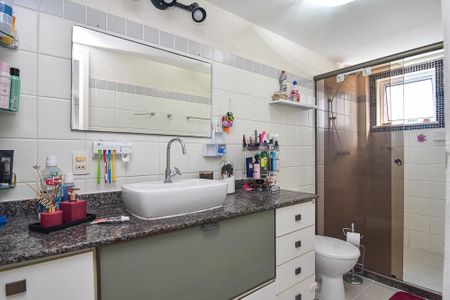 Casa à venda com 202m², 6 quartos e 1 vaga Casa à venda com 202m², 6 quartos e 1 vagaBanheiro da Suíte