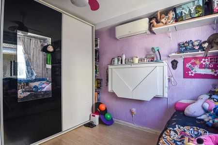 Casa à venda com 202m², 6 quartos e 1 vaga Casa à venda com 202m², 6 quartos e 1 vagaQuarto