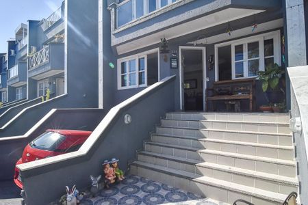 Casa à venda com 202m², 6 quartos e 1 vaga Casa à venda com 202m², 6 quartos e 1 vagaFachada da Casa