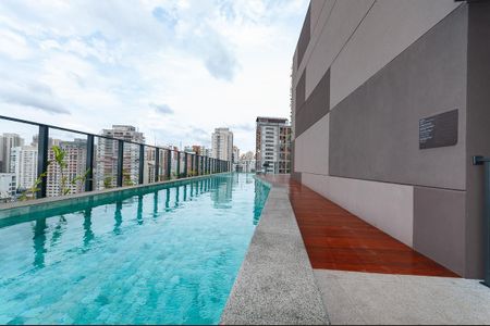 Studio para alugar com 25m², 1 quarto e sem vaga Studio para alugar com 25m², 1 quarto e sem vagaÁrea Comum - Piscina