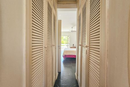 Apartamento para alugar com 350m², 4 quartos e 2 vagas Apartamento para alugar com 350m², 4 quartos e 2 vagasSuíte 2