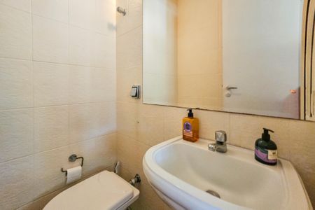 Apartamento para alugar com 350m², 4 quartos e 2 vagas Apartamento para alugar com 350m², 4 quartos e 2 vagasLavabo