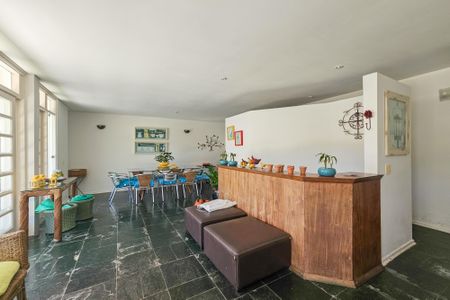 Apartamento para alugar com 350m², 4 quartos e 2 vagas Apartamento para alugar com 350m², 4 quartos e 2 vagasSala