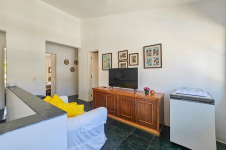 Apartamento para alugar com 350m², 4 quartos e 2 vagas Apartamento para alugar com 350m², 4 quartos e 2 vagasSala 2