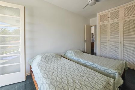 Apartamento para alugar com 350m², 4 quartos e 2 vagas Apartamento para alugar com 350m², 4 quartos e 2 vagasQuarto 1