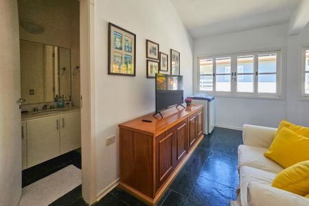 Apartamento para alugar com 350m², 4 quartos e 2 vagas Apartamento para alugar com 350m², 4 quartos e 2 vagasSala 2
