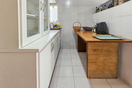 Apartamento para alugar com 350m², 4 quartos e 2 vagas Apartamento para alugar com 350m², 4 quartos e 2 vagasCozinha