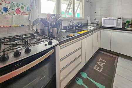 Apartamento para alugar com 350m², 4 quartos e 2 vagas Apartamento para alugar com 350m², 4 quartos e 2 vagasCozinha