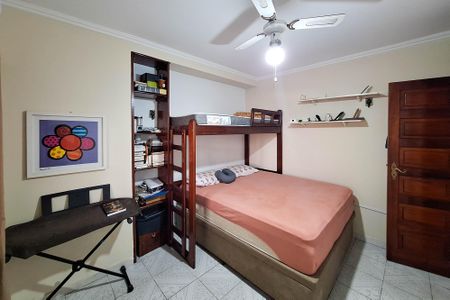 Casa à venda com 220m², 3 quartos e 3 vagas Casa à venda com 220m², 3 quartos e 3 vagasQuarto 1