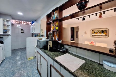 Casa à venda com 220m², 3 quartos e 3 vagas Casa à venda com 220m², 3 quartos e 3 vagasCozinha