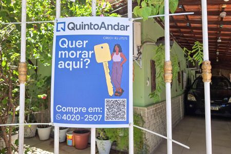 Casa à venda com 220m², 3 quartos e 3 vagas Casa à venda com 220m², 3 quartos e 3 vagasPLACA