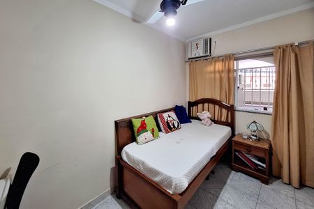 Casa à venda com 220m², 3 quartos e 3 vagas Casa à venda com 220m², 3 quartos e 3 vagasQuarto 2