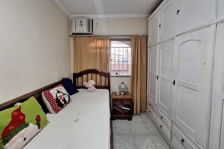 Casa à venda com 220m², 3 quartos e 3 vagas Casa à venda com 220m², 3 quartos e 3 vagasQuarto 2