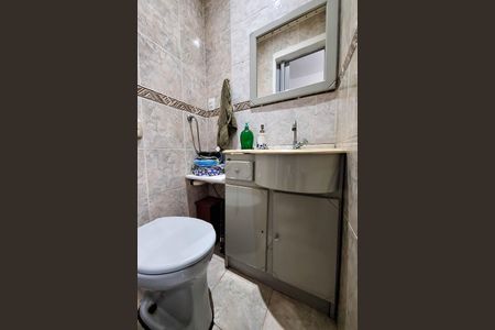 Casa à venda com 220m², 3 quartos e 3 vagas Casa à venda com 220m², 3 quartos e 3 vagasLavabo