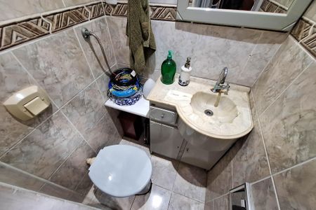 Casa à venda com 220m², 3 quartos e 3 vagas Casa à venda com 220m², 3 quartos e 3 vagasLavabo