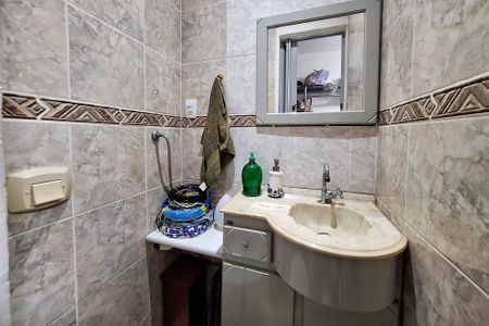 Casa à venda com 220m², 3 quartos e 3 vagas Casa à venda com 220m², 3 quartos e 3 vagasLavabo