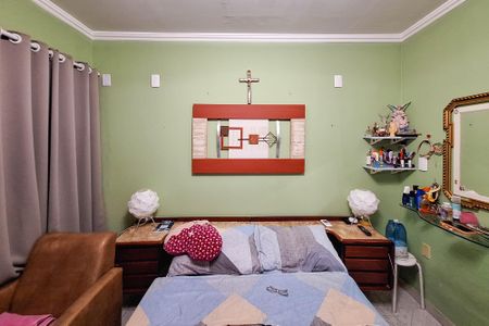 Casa à venda com 220m², 3 quartos e 3 vagas Casa à venda com 220m², 3 quartos e 3 vagasSuíte