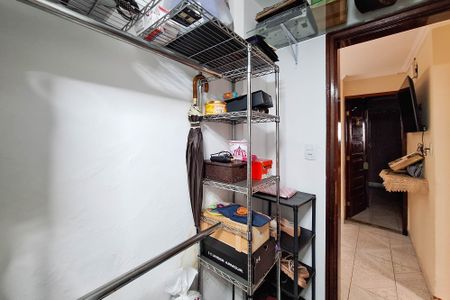 Casa à venda com 220m², 3 quartos e 3 vagas Casa à venda com 220m², 3 quartos e 3 vagasEscritório