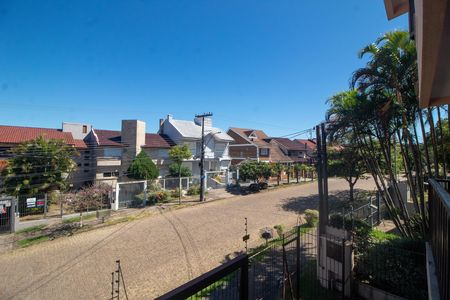 Casa à venda com 120m², 4 quartos e 2 vagas Casa à venda com 120m², 4 quartos e 2 vagasVista