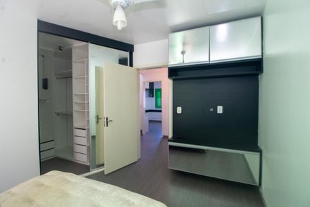 Casa à venda com 120m², 4 quartos e 2 vagas Casa à venda com 120m², 4 quartos e 2 vagasSuite