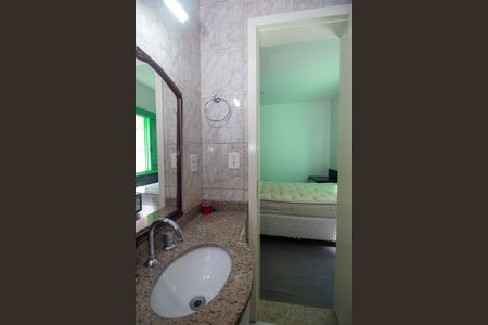 Casa à venda com 120m², 4 quartos e 2 vagas Casa à venda com 120m², 4 quartos e 2 vagasBanheiro da Suíte