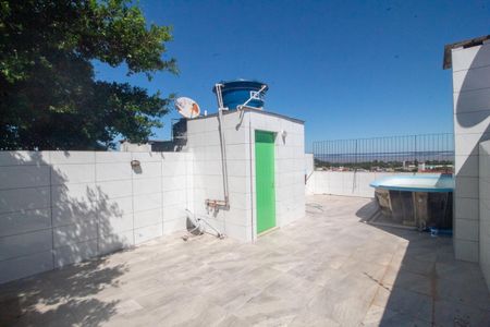 Casa à venda com 120m², 4 quartos e 2 vagas Casa à venda com 120m², 4 quartos e 2 vagasTerraço