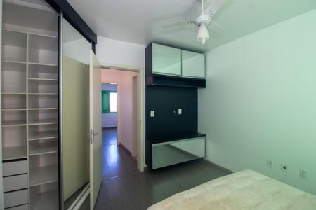 Casa à venda com 120m², 4 quartos e 2 vagas Casa à venda com 120m², 4 quartos e 2 vagasSuite