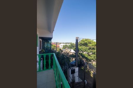 Casa à venda com 120m², 4 quartos e 2 vagas Casa à venda com 120m², 4 quartos e 2 vagasVaranda