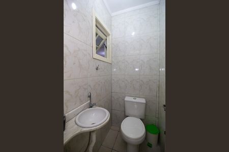 Casa à venda com 120m², 4 quartos e 2 vagas Casa à venda com 120m², 4 quartos e 2 vagasBanheiro