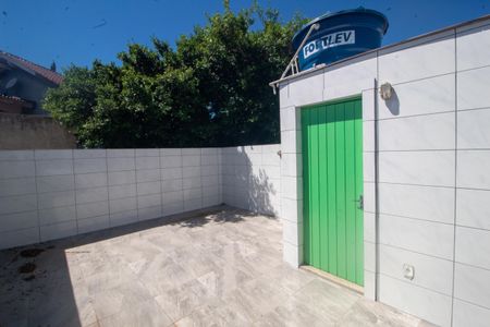 Casa à venda com 120m², 4 quartos e 2 vagas Casa à venda com 120m², 4 quartos e 2 vagasTerraço