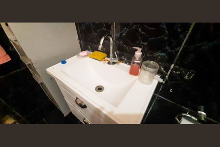 Casa à venda com 150m², 3 quartos e 1 vaga Casa à venda com 150m², 3 quartos e 1 vagaCasa 2 - Banheiro