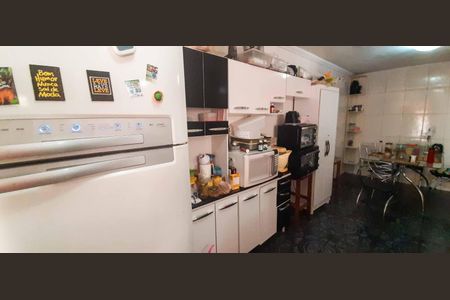 Casa à venda com 150m², 3 quartos e 1 vaga Casa à venda com 150m², 3 quartos e 1 vagaCasa 2 - Cozinha