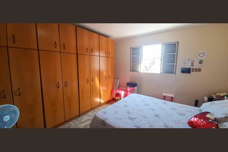 Casa à venda com 150m², 3 quartos e 1 vaga Casa à venda com 150m², 3 quartos e 1 vagaCasa 2 - Quarto 2