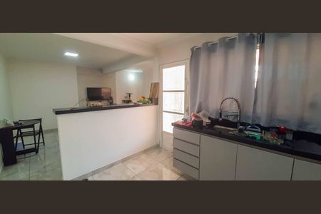 Casa à venda com 150m², 3 quartos e 1 vaga Casa à venda com 150m², 3 quartos e 1 vagaCasa 1 - Cozinha