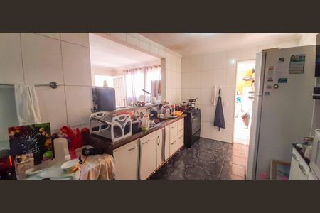 Casa à venda com 150m², 3 quartos e 1 vaga Casa à venda com 150m², 3 quartos e 1 vagaCasa 2 - Cozinha