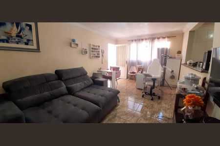 Casa à venda com 150m², 3 quartos e 1 vaga Casa à venda com 150m², 3 quartos e 1 vagaCasa 2 - Sala