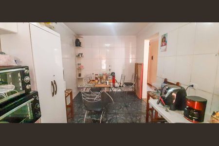 Casa à venda com 150m², 3 quartos e 1 vaga Casa à venda com 150m², 3 quartos e 1 vagaCasa 2 - Cozinha