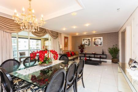 Apartamento à venda com 160m², 4 quartos e 2 vagas