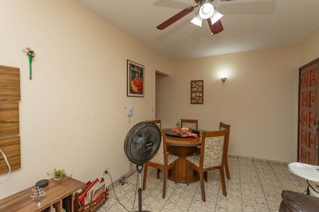 Apartamento à venda com 67m², 2 quartos e 1 vaga Apartamento à venda com 67m², 2 quartos e 1 vagaSala