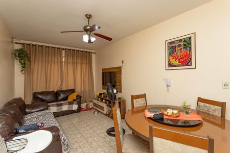 Apartamento à venda com 67m², 2 quartos e 1 vaga Apartamento à venda com 67m², 2 quartos e 1 vagaSala