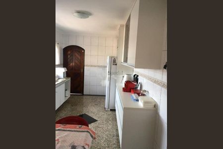 Casa à venda com 248m², 3 quartos e 6 vagas