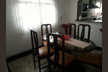 Casa à venda com 248m², 3 quartos e 6 vagas