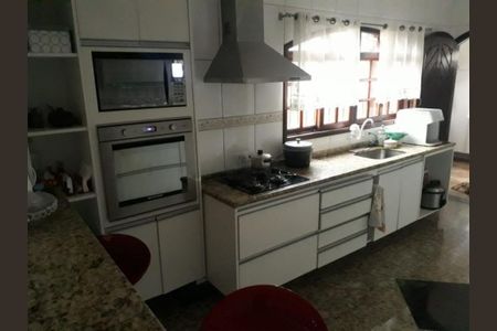 Casa à venda com 248m², 3 quartos e 6 vagas