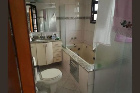 Casa à venda com 248m², 3 quartos e 6 vagas