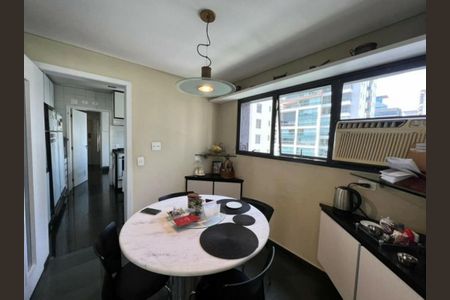 Apartamento à venda com 260m², 4 quartos e 4 vagas