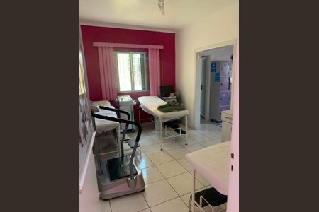 Casa à venda com 526m², 3 quartos e 3 vagas