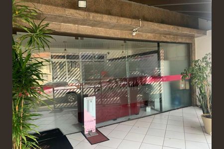 Casa à venda com 526m², 3 quartos e 3 vagas