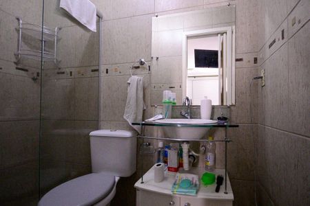 Apartamento à venda com 96m², 4 quartos e 1 vaga Apartamento à venda com 96m², 4 quartos e 1 vagaBanheiro do Quarto 4