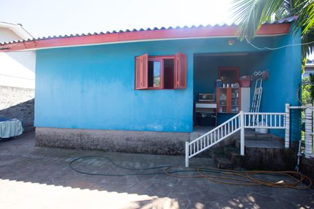 Casa à venda com 70m², 3 quartos e sem vaga Casa à venda com 70m², 3 quartos e sem vagaParte dos fundos da casa